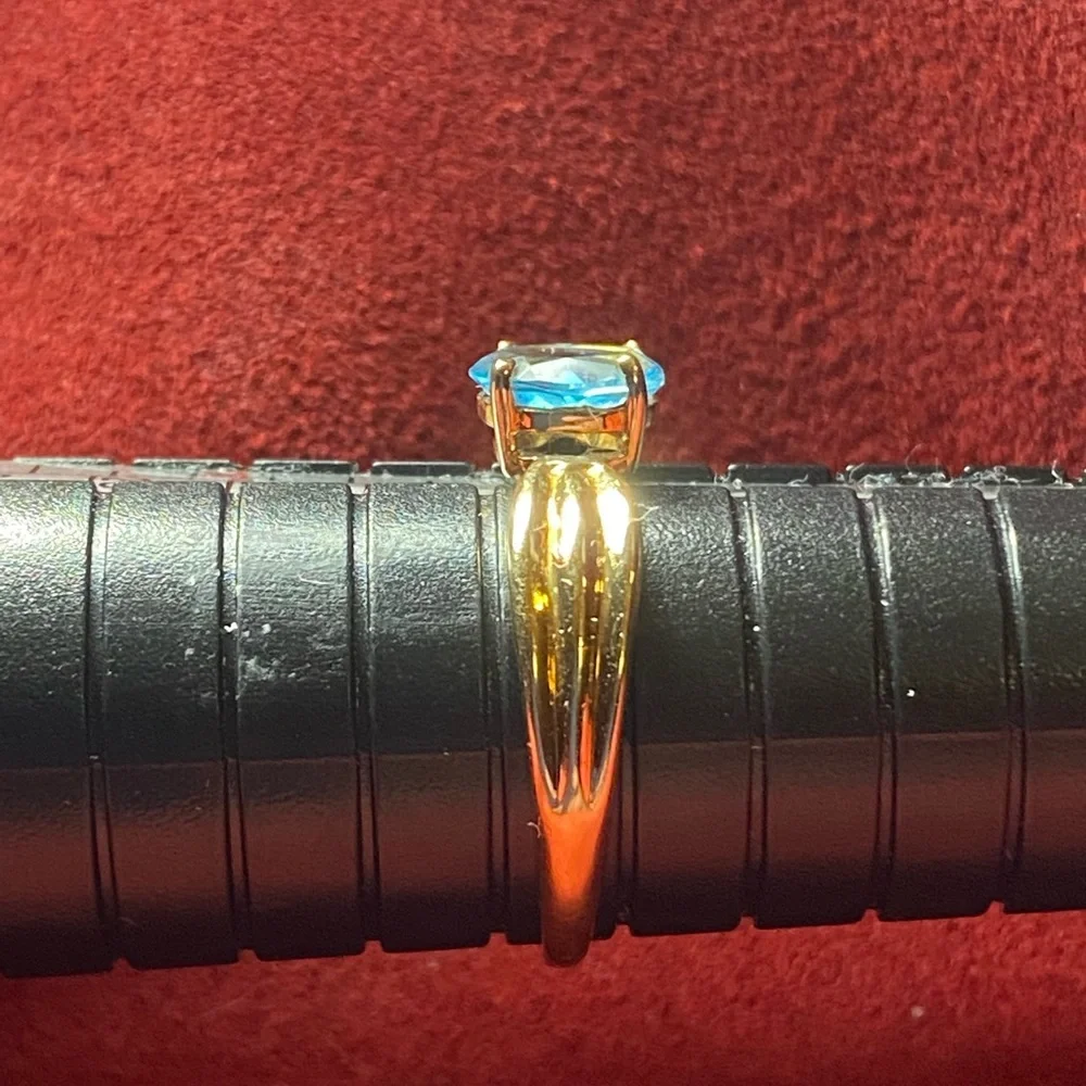Solid 10K Gold Aquamarine Ring 9